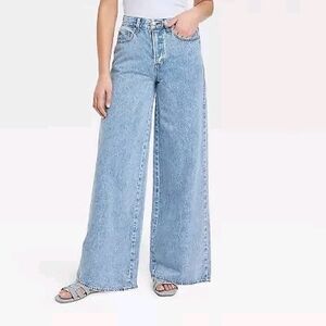 Universal Thread Mid-Rise Super Blue Wide-Leg Jeans, Medium Wash - Size 4